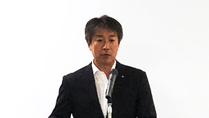 �r��@�l��N���S�̌��C��